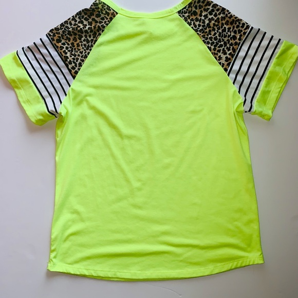 Neon Yellow Leopard Strip Medium Tee - Picture 3 of 3